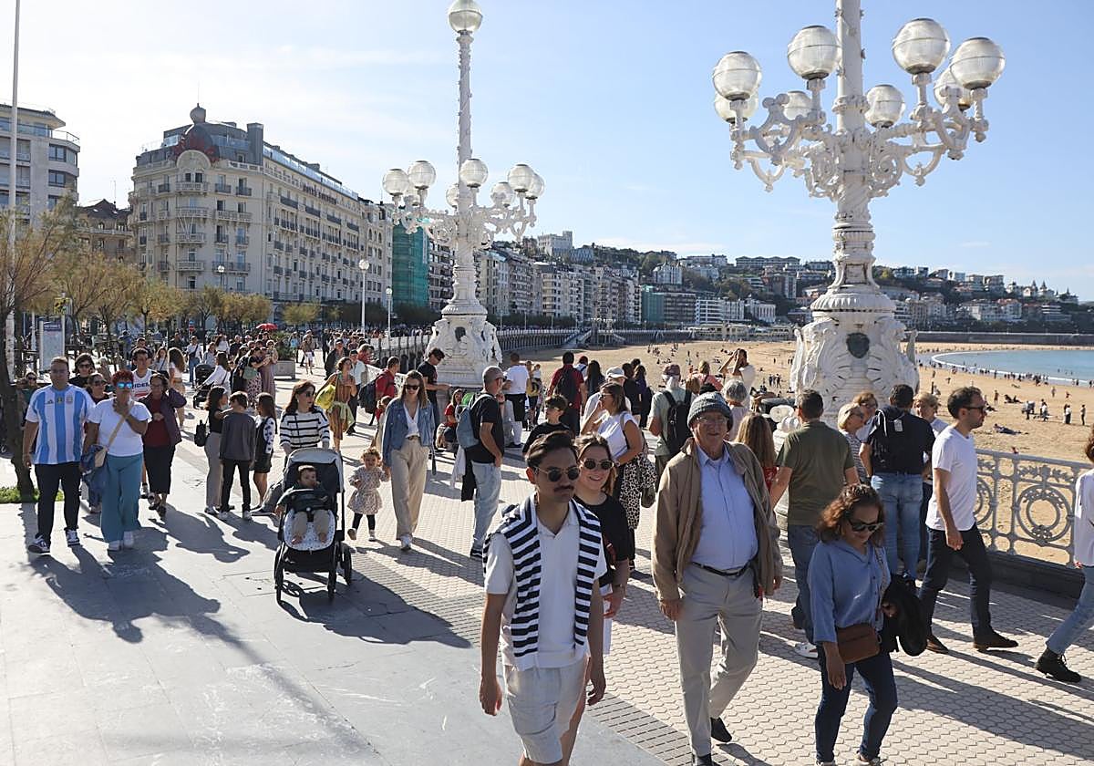 El 26,3% de los jóvenes vascos cree que hay «demasiados» extranjeros en Euskadi.