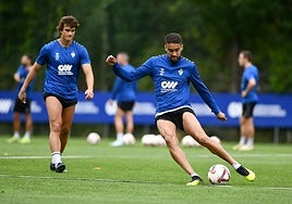 Matheus se ejercita durante un entrenamiento en Atxabalpe.