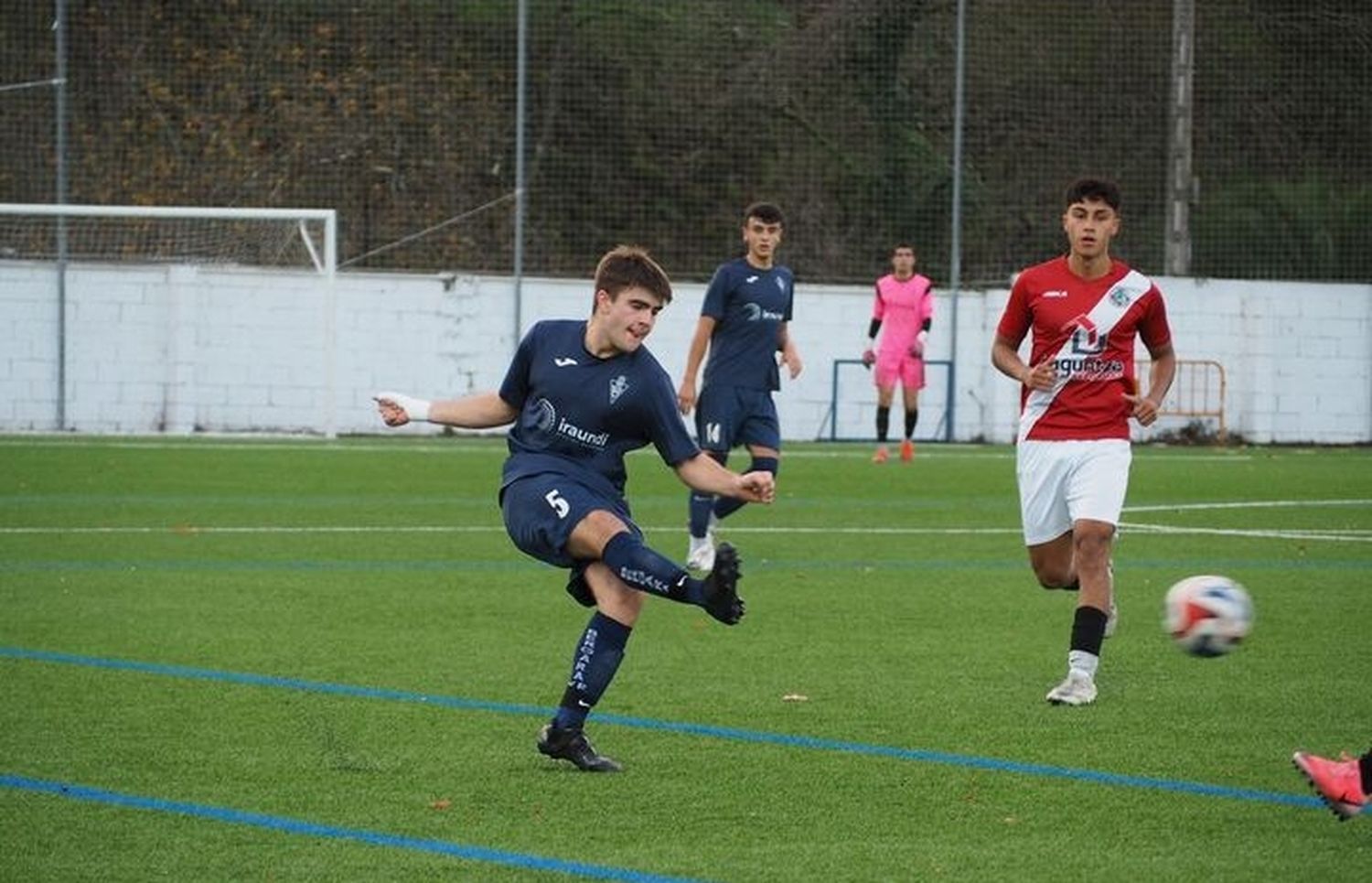 Los juveniles necesitan puntuar en casa para eludir las plazas de descenso
