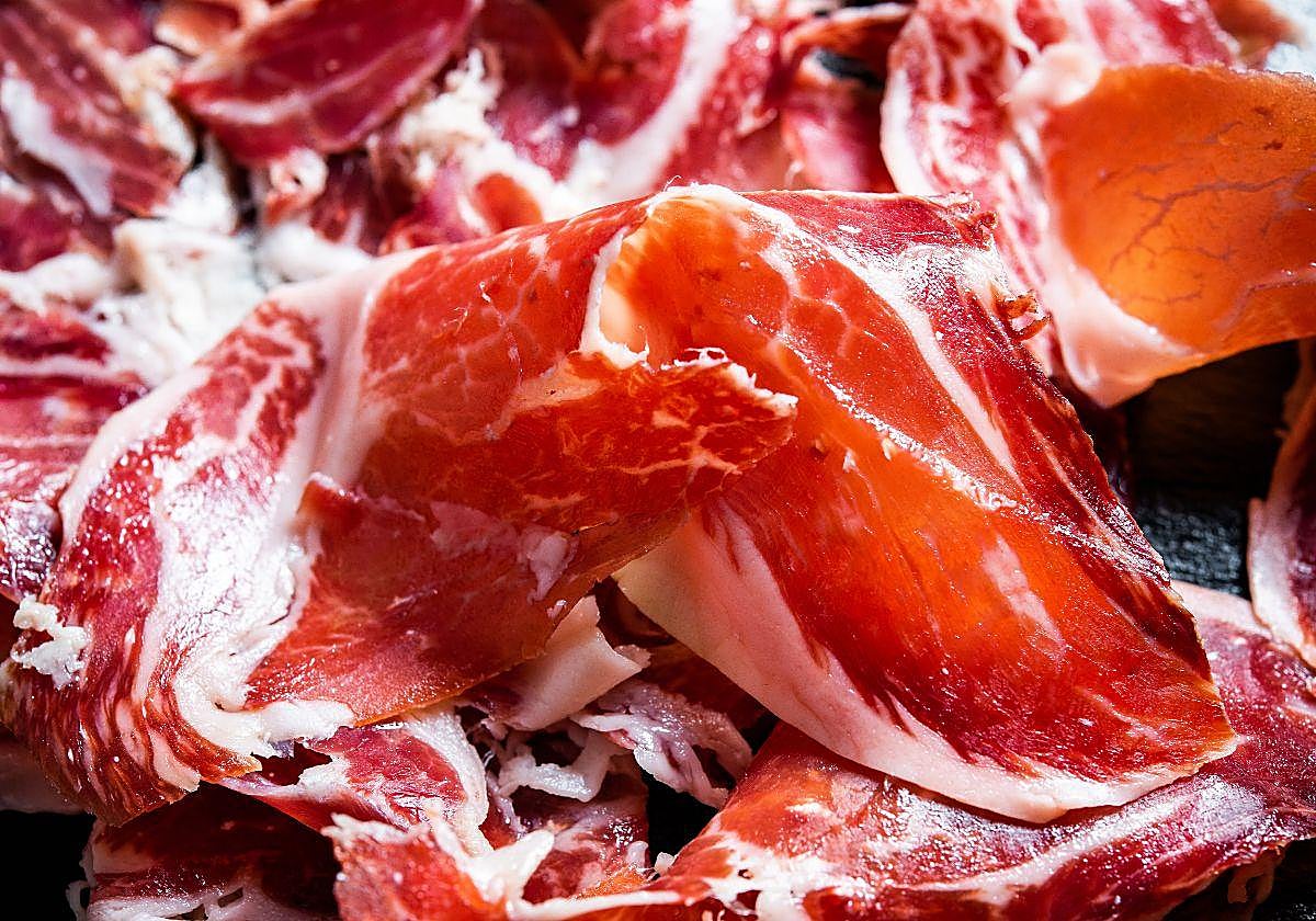 El consejo de la OCU para ahorrar al comprar jamón ibérico para ahorrar la mitad