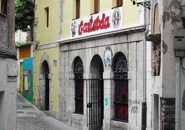 Fachada del Gaztetxe de Mutriku.