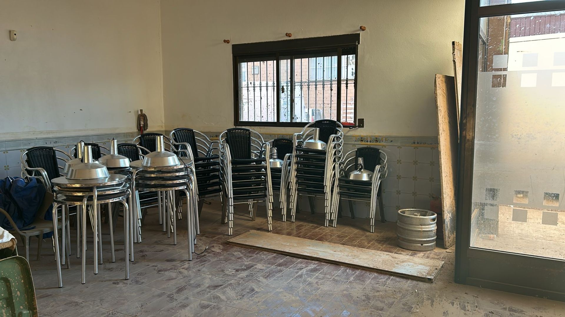 Imagen secundaria 1 - La segunda vida de una cafetería donostiarra en Paiporta