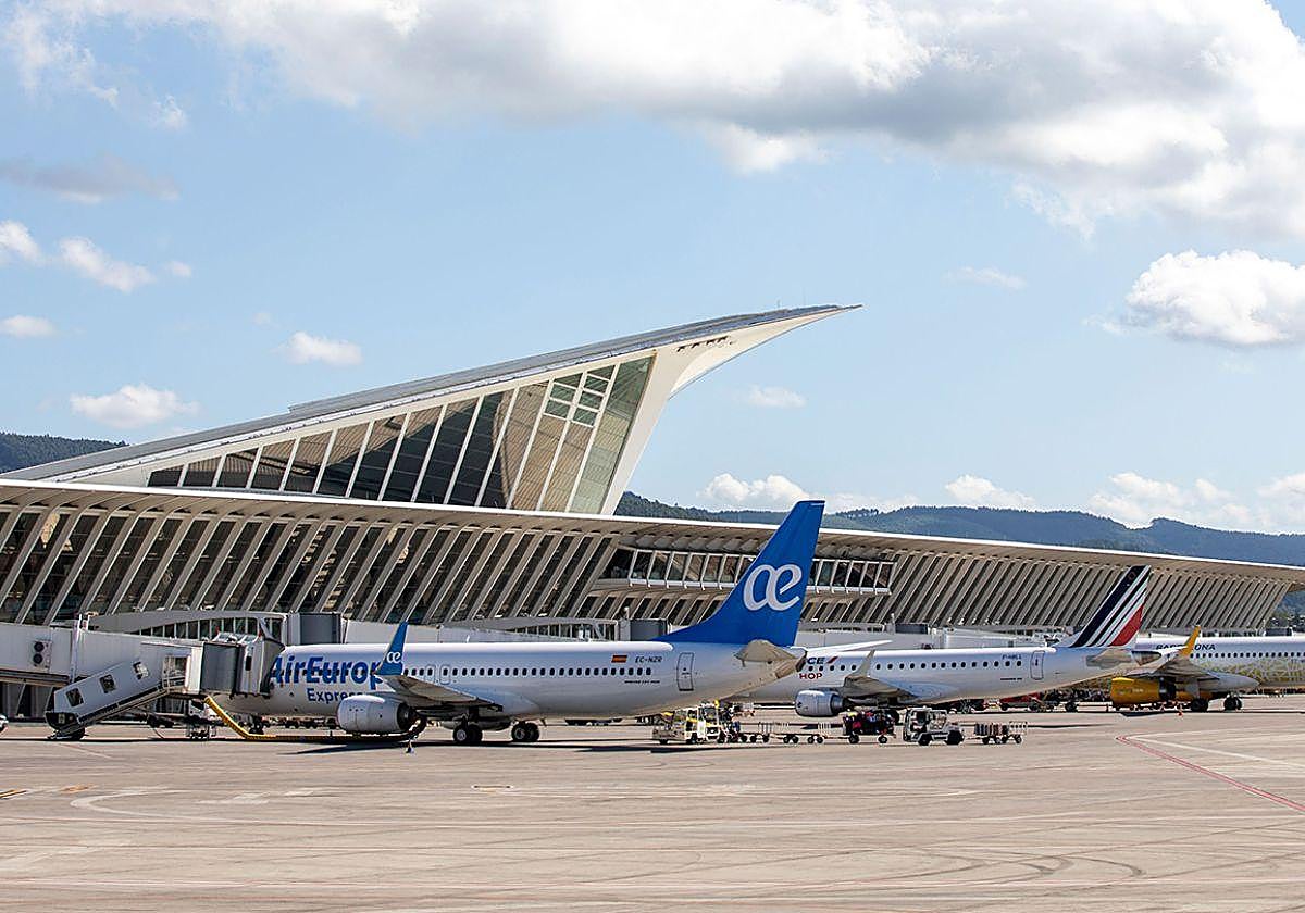 Imagen de archivo del aeropuerto de Bilbao.