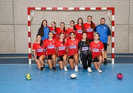 Urnieta Iñaki Mecanizados, equipo cadete femenino.