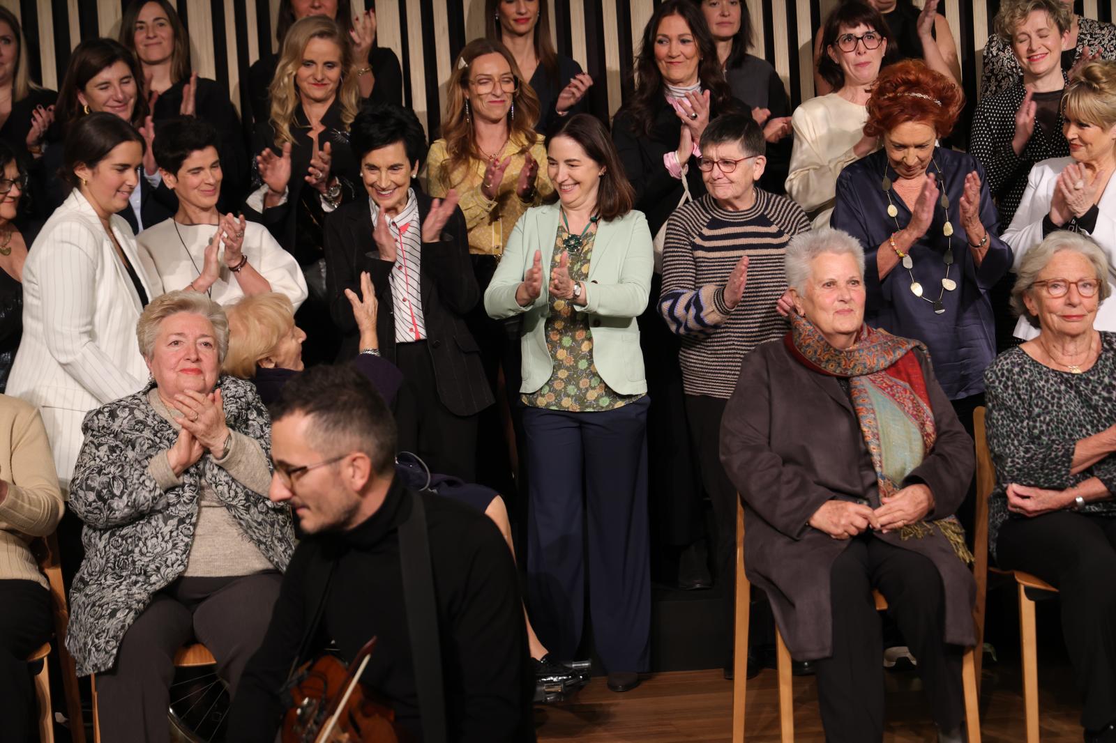 Presentación del libro &#039;Mamia (Esencia)&#039;