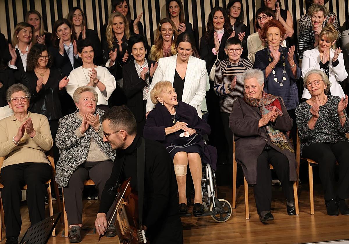 Presentación del libro &#039;Mamia (Esencia)&#039;