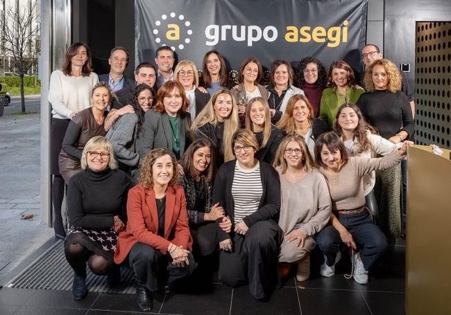 Parte del equipo de Grupo Asegi.