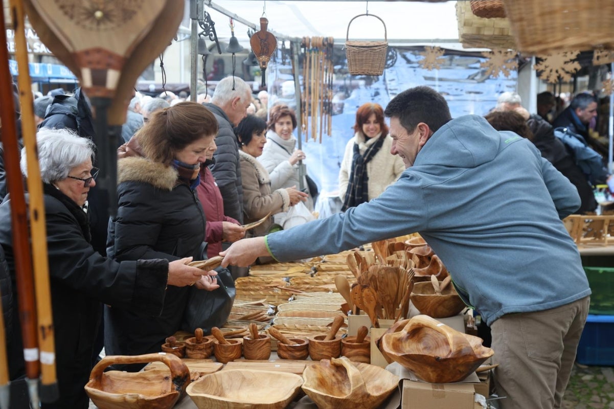 Gran ambiente en la feria de Santa Lucía