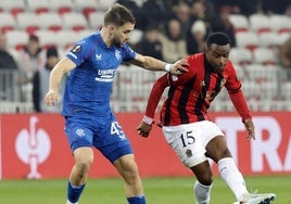 Youssofa Moukoko, en un duelo de la Europa League con el Niza ante el Rangers.