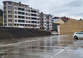 Uno de los frontones, donde se podrá aparcar.