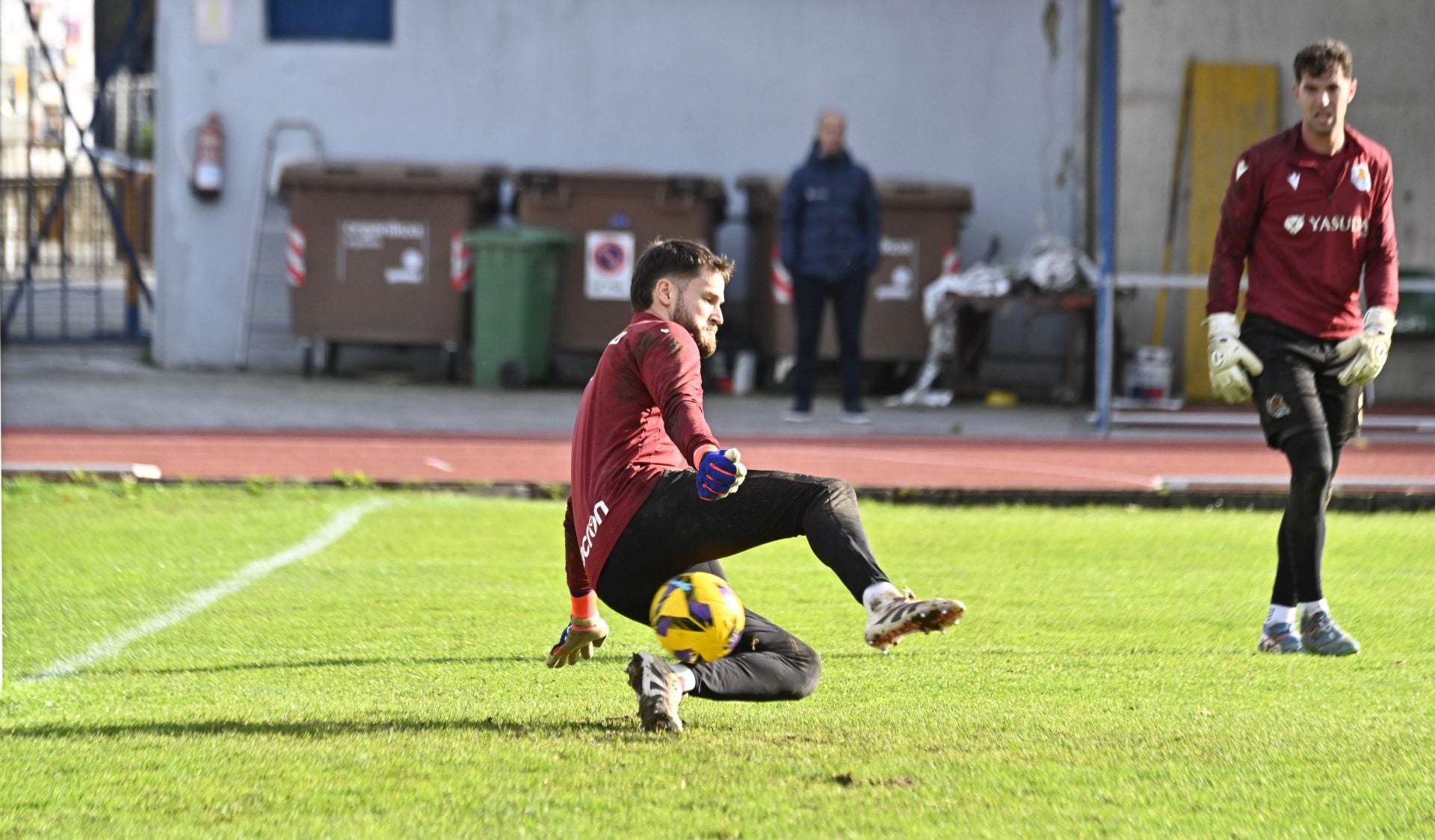 900 jóvenes arropan a la Real en Tolosa