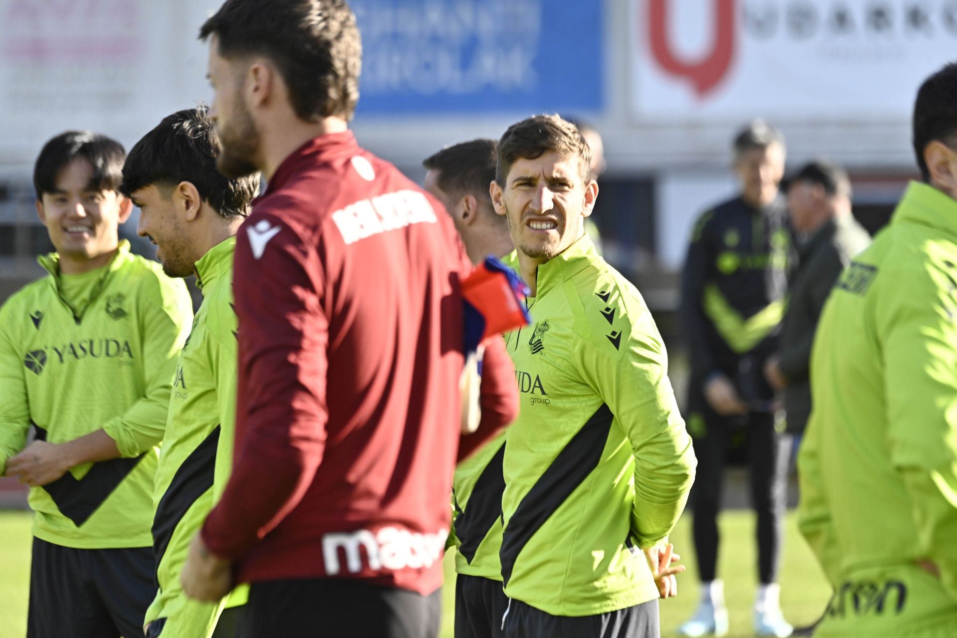 900 jóvenes arropan a la Real en Tolosa