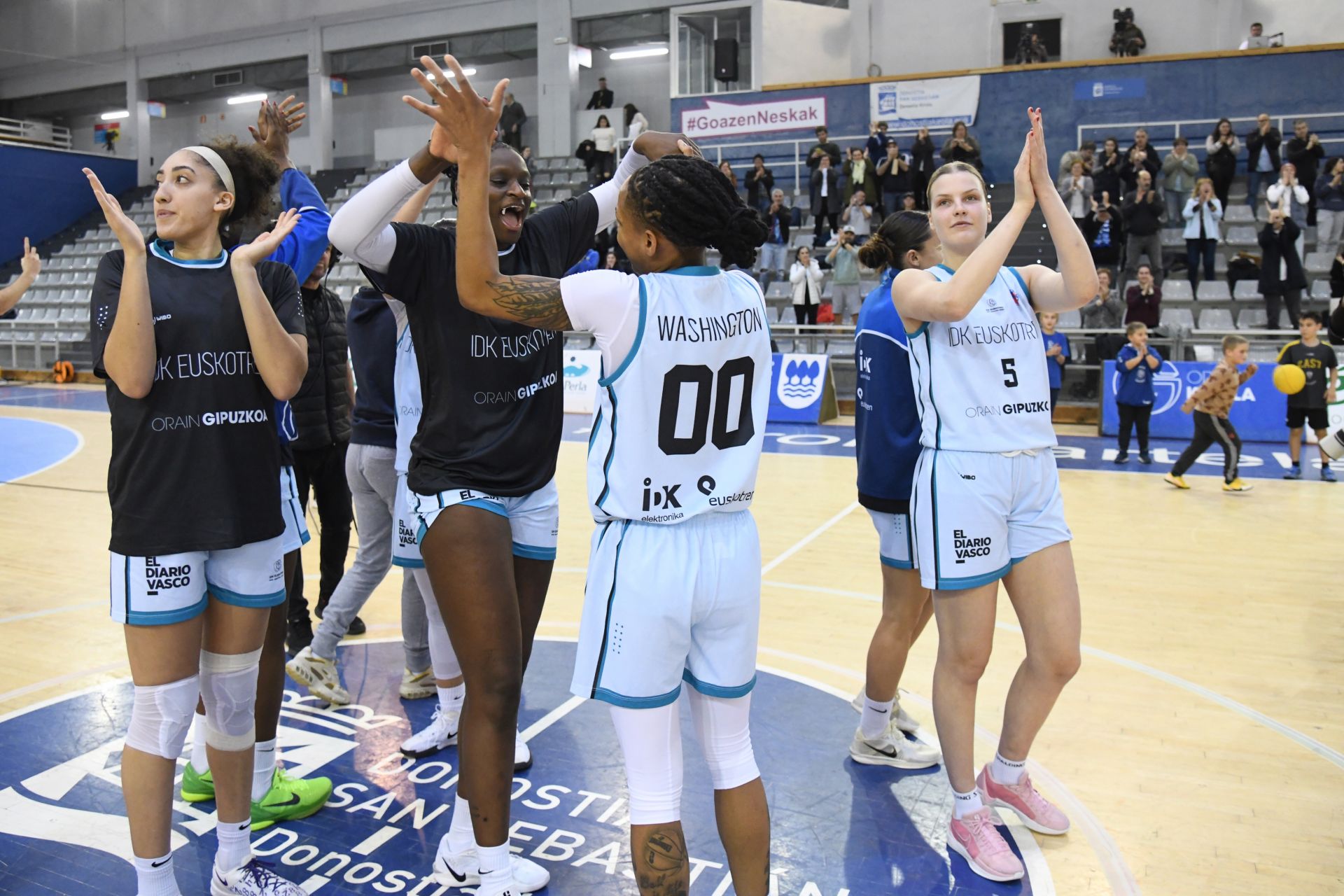 El hito del IDK Euskotren, en imágenes