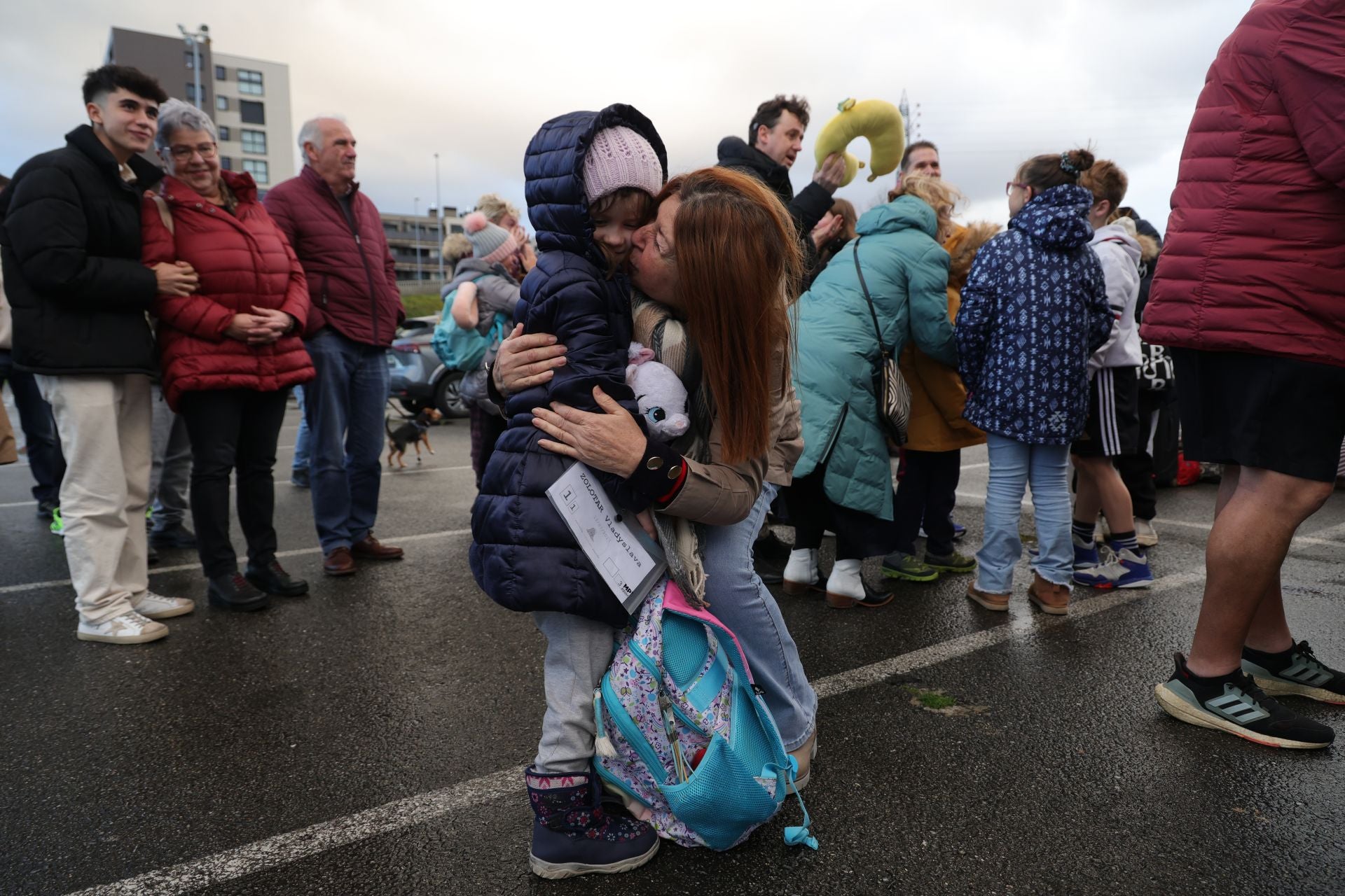 La llegada de los niños ucranianos a Gipuzkoa, en imágenes