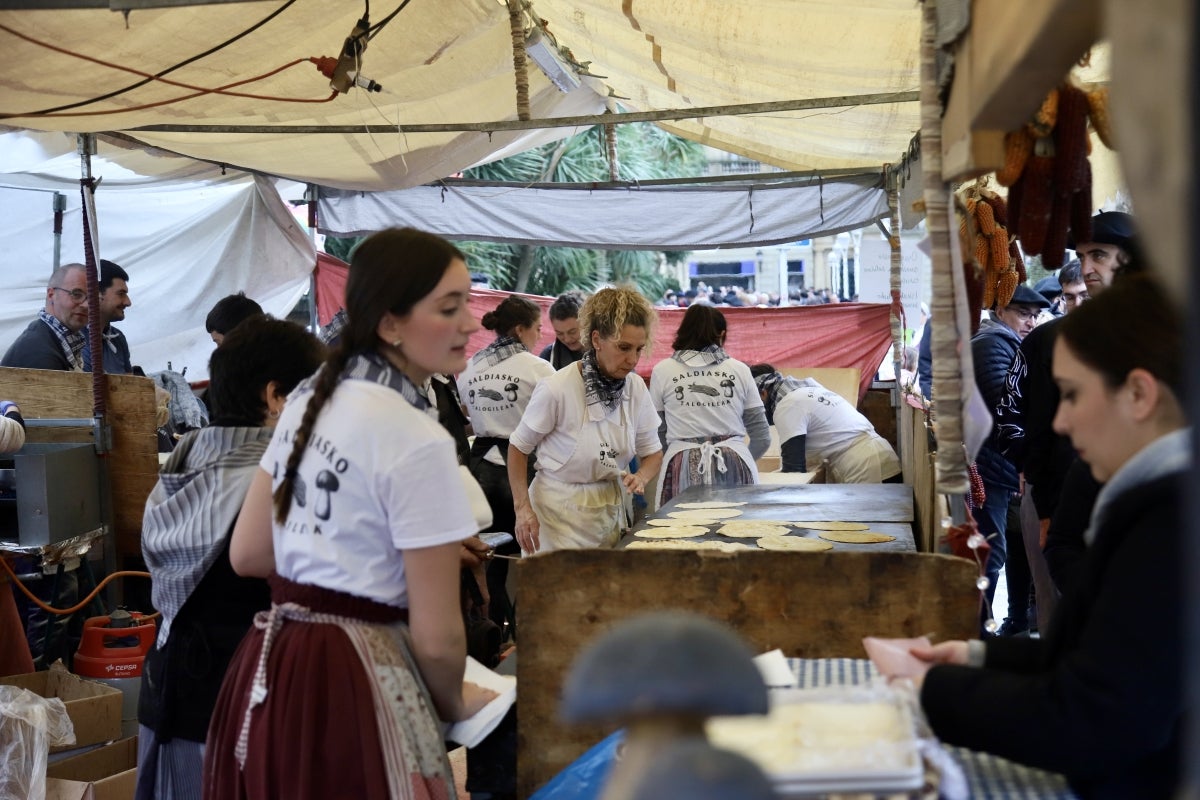 Donostia disfruta de su feria de Santo Tomás