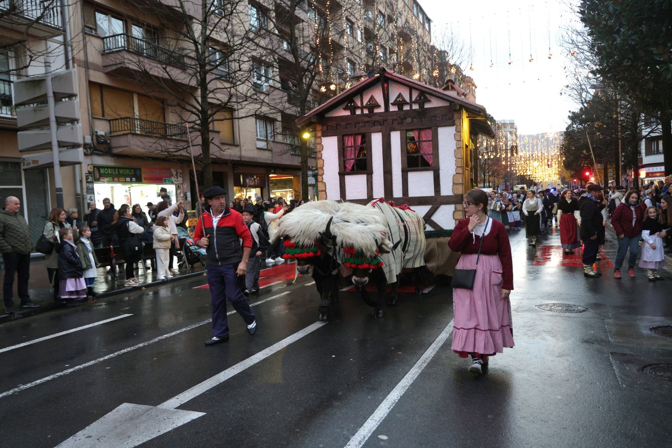 Olentzero visita a los niños de Irun