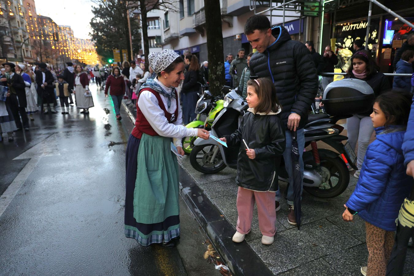 Olentzero visita a los niños de Irun