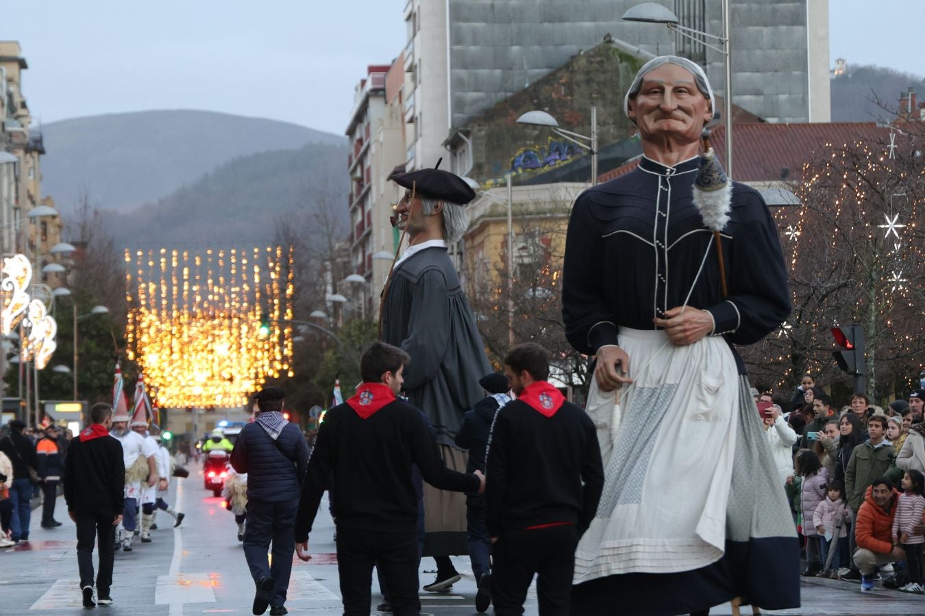 Olentzero visita a los niños de Irun