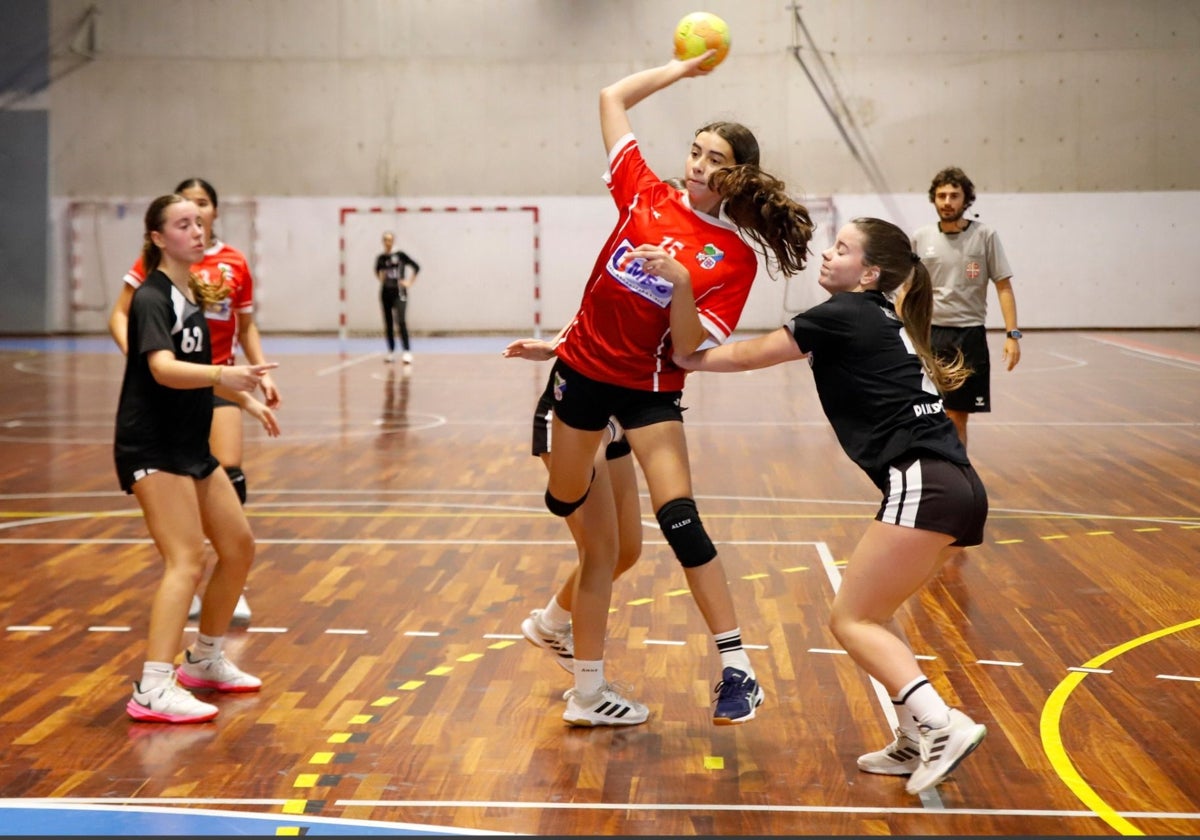 Sara Segurado, jugadora del Urnieta Iñaki Mecanizados.