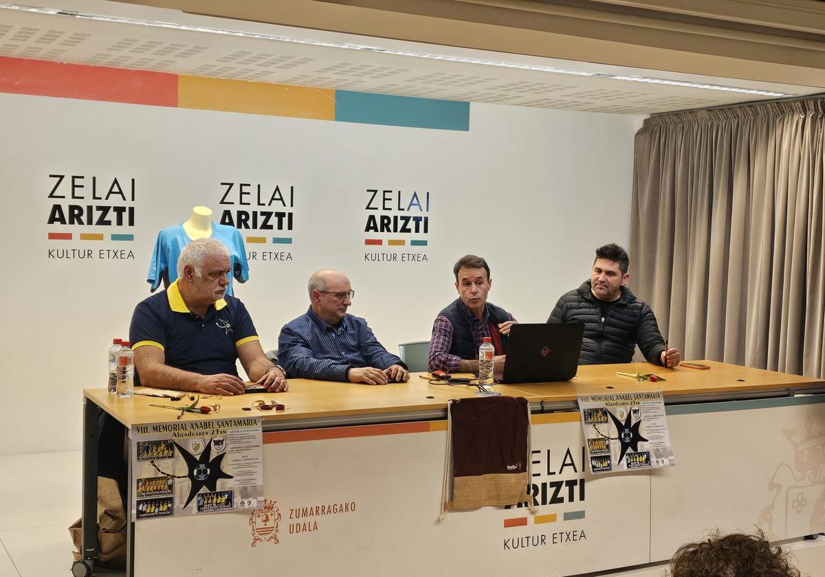 Presentación del torneo en la casa de cultura Zelai Arizti.