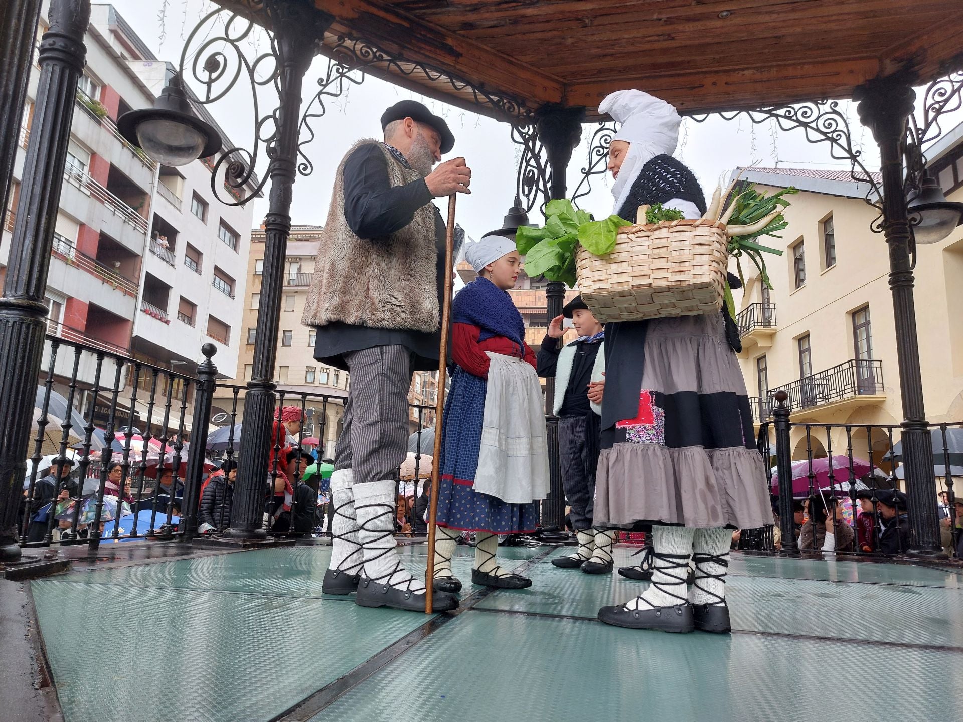 Olentzero no falla a su cita en Beasain