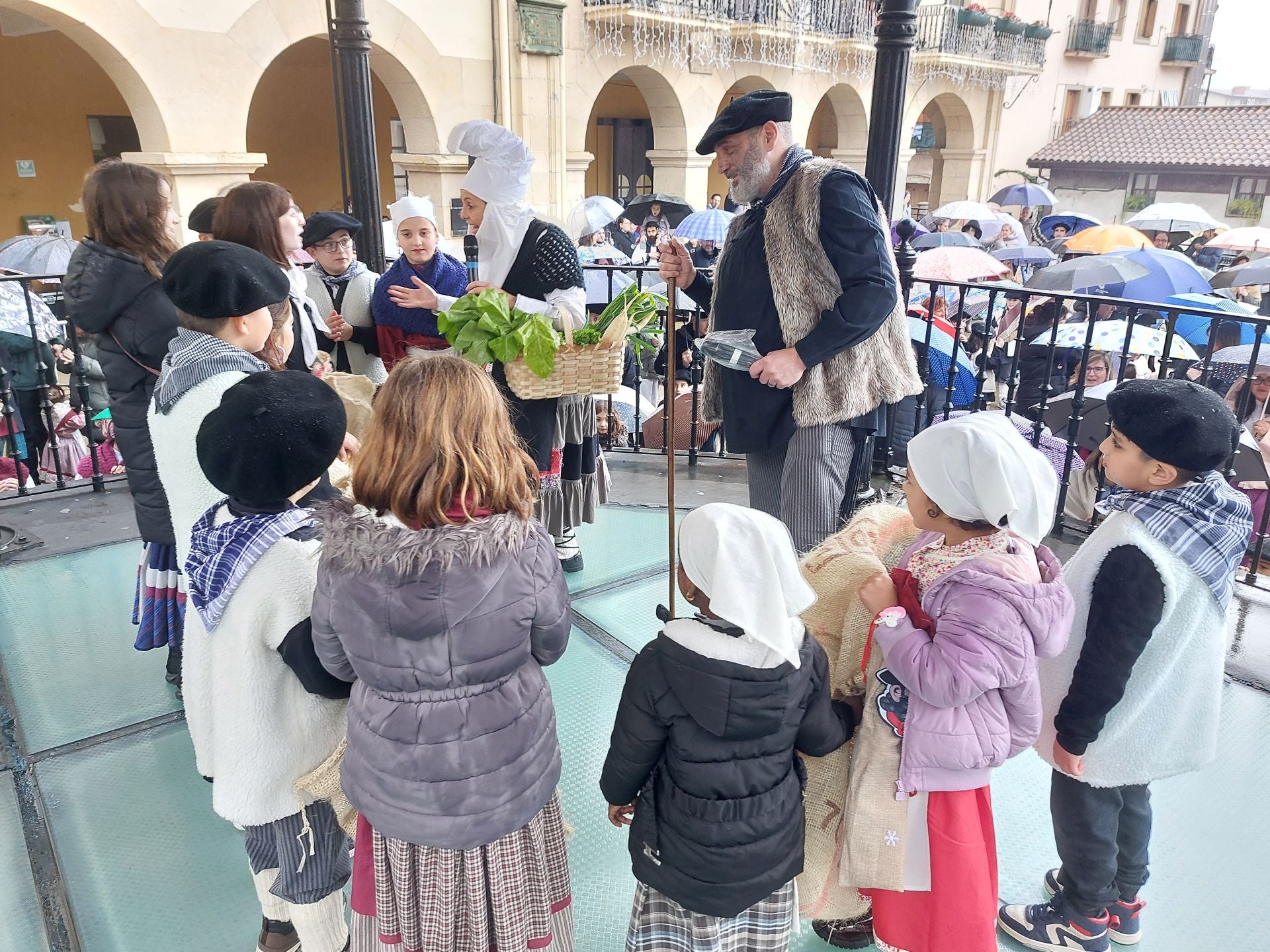 Olentzero no falla a su cita en Beasain