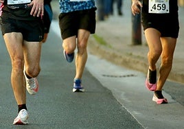 Participantes en una carrera de San Silvestre.