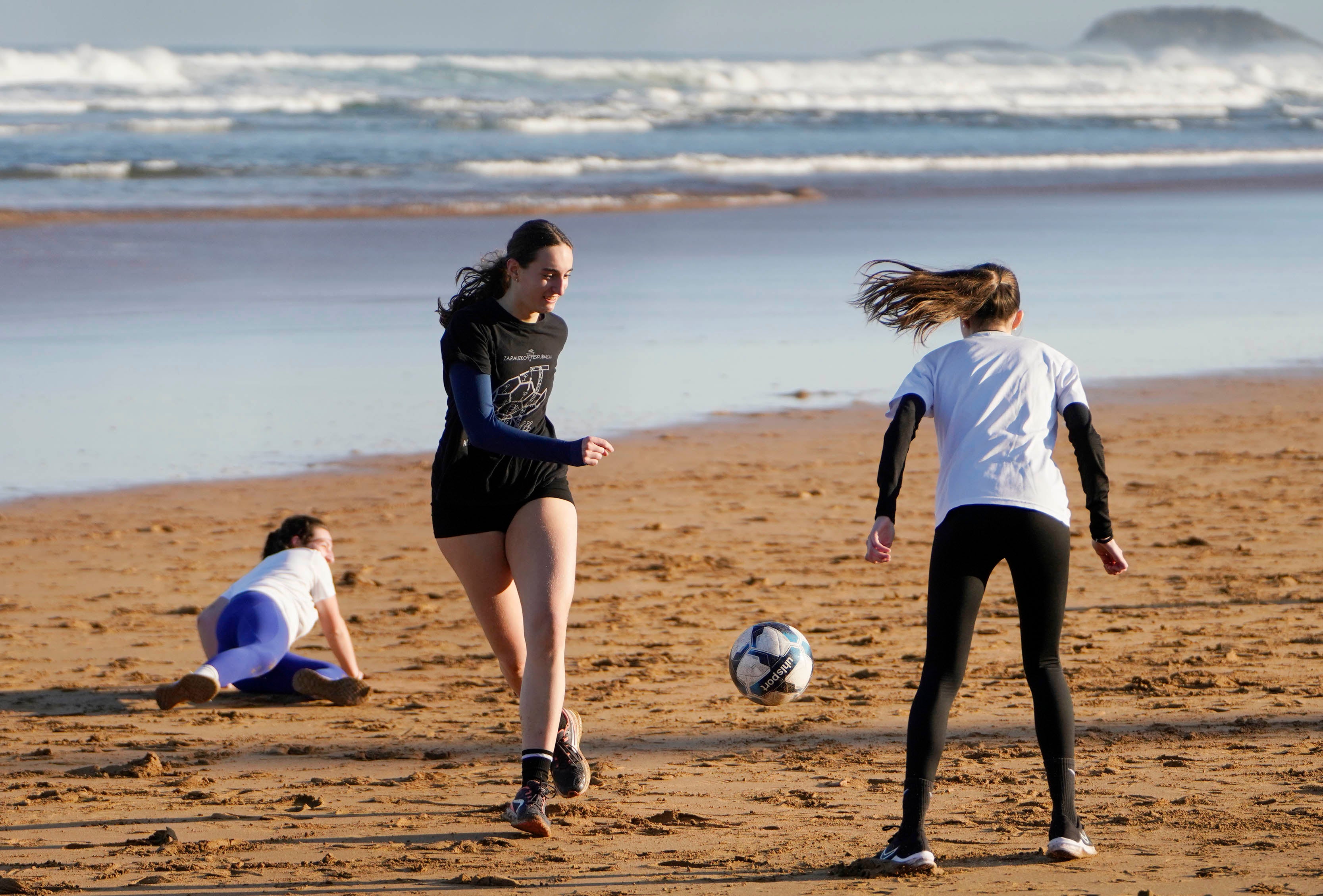 Así se ha vivido el Torneo de Fútbol Playa Femenino de Zarautz