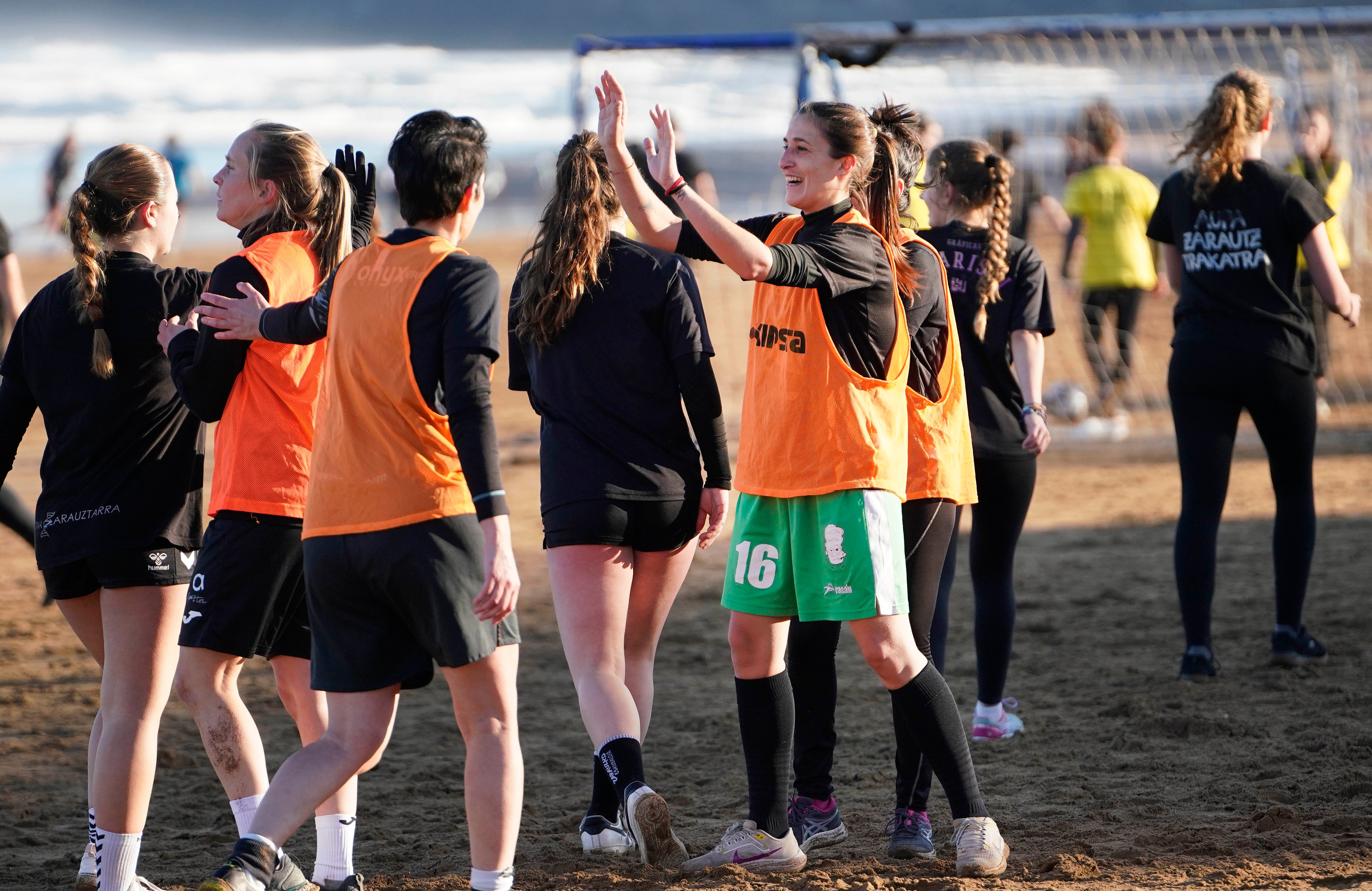 Así se ha vivido el Torneo de Fútbol Playa Femenino de Zarautz