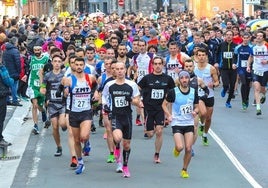 Participantes de una edición anterior de la popular prueba deportiva que reúne a gran número de atletas.