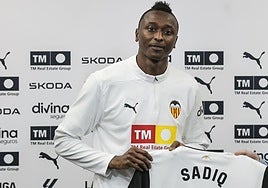 Umar Sadiq en la ciudad deportiva che en el día de su presentación con el equipo.