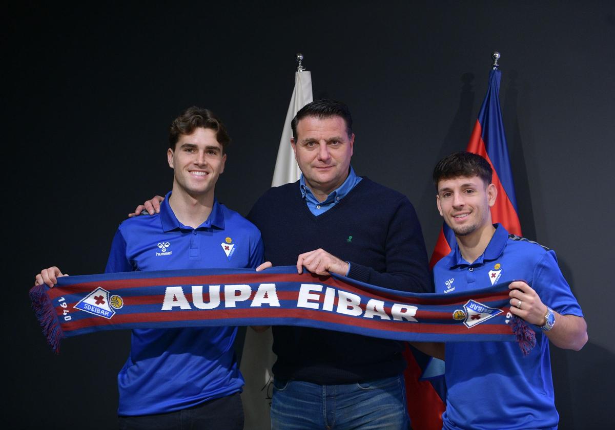 El Eibar presenta a Javi Martínez e Iván Gil