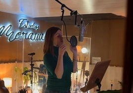 Leire Martínez, durante una de las grabaciones en los estudios Moraima.