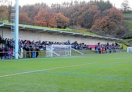 Campo de fútbol de Doneztebe.