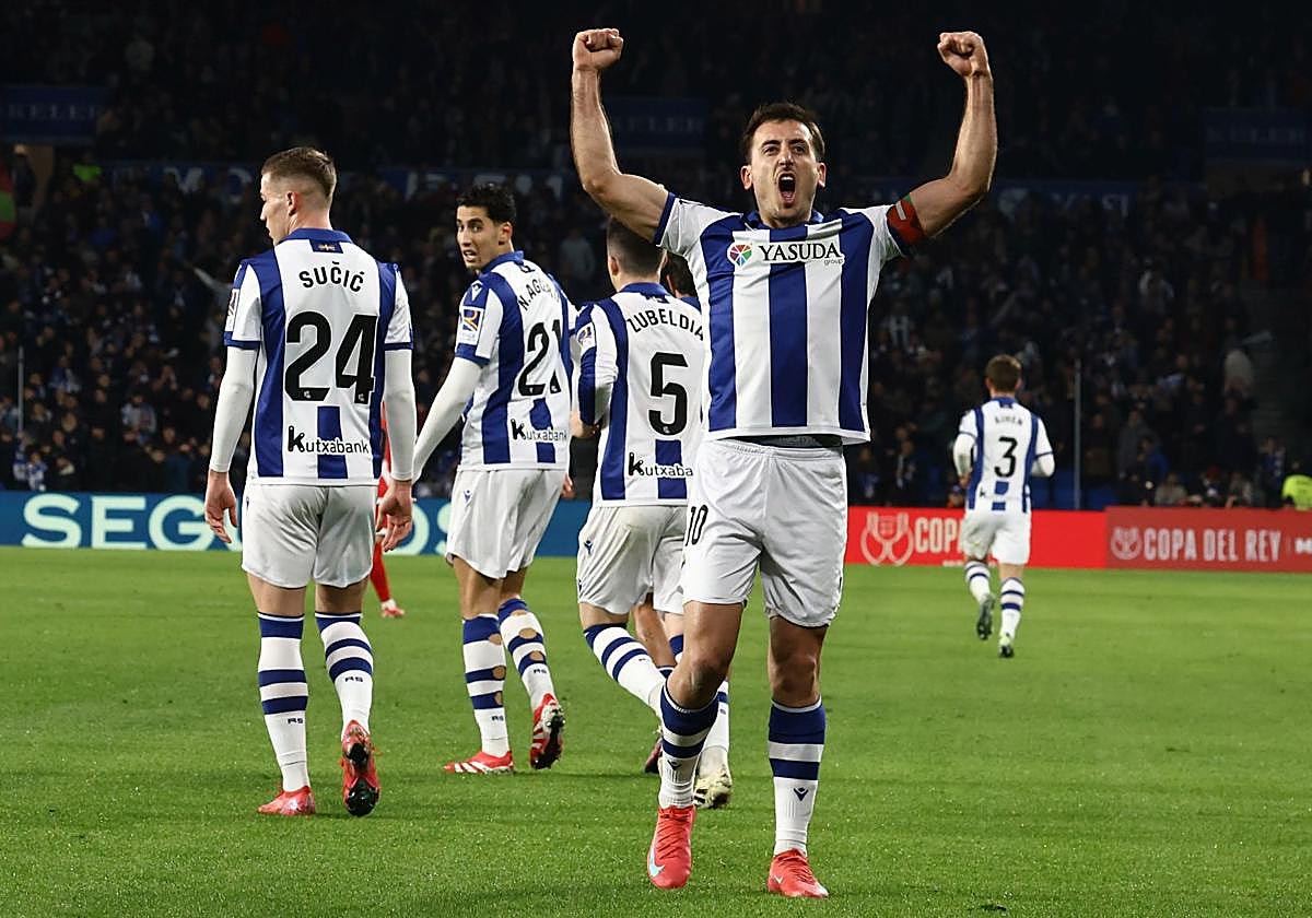 Mikel Oyarzabal celebra su gol ant el Rayo Vallecano.
