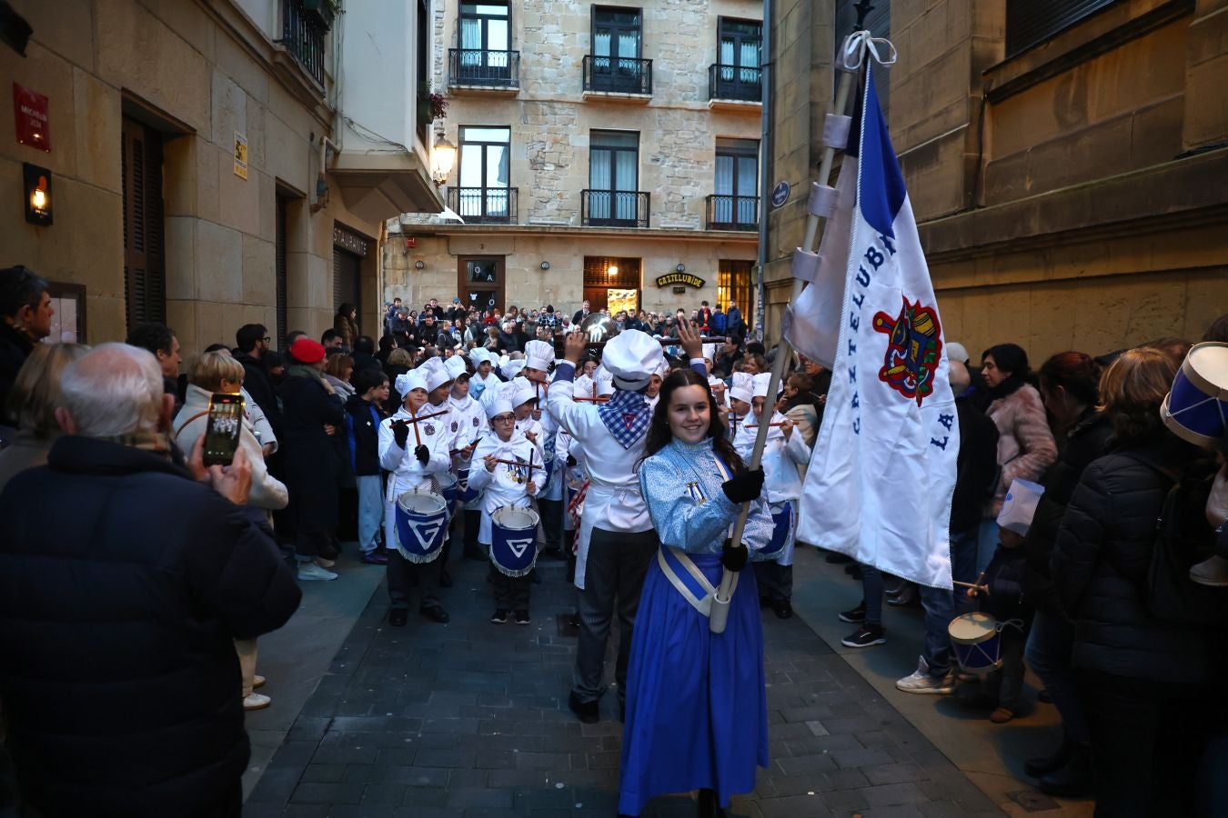 Los más jóvenes toman la Parte Vieja