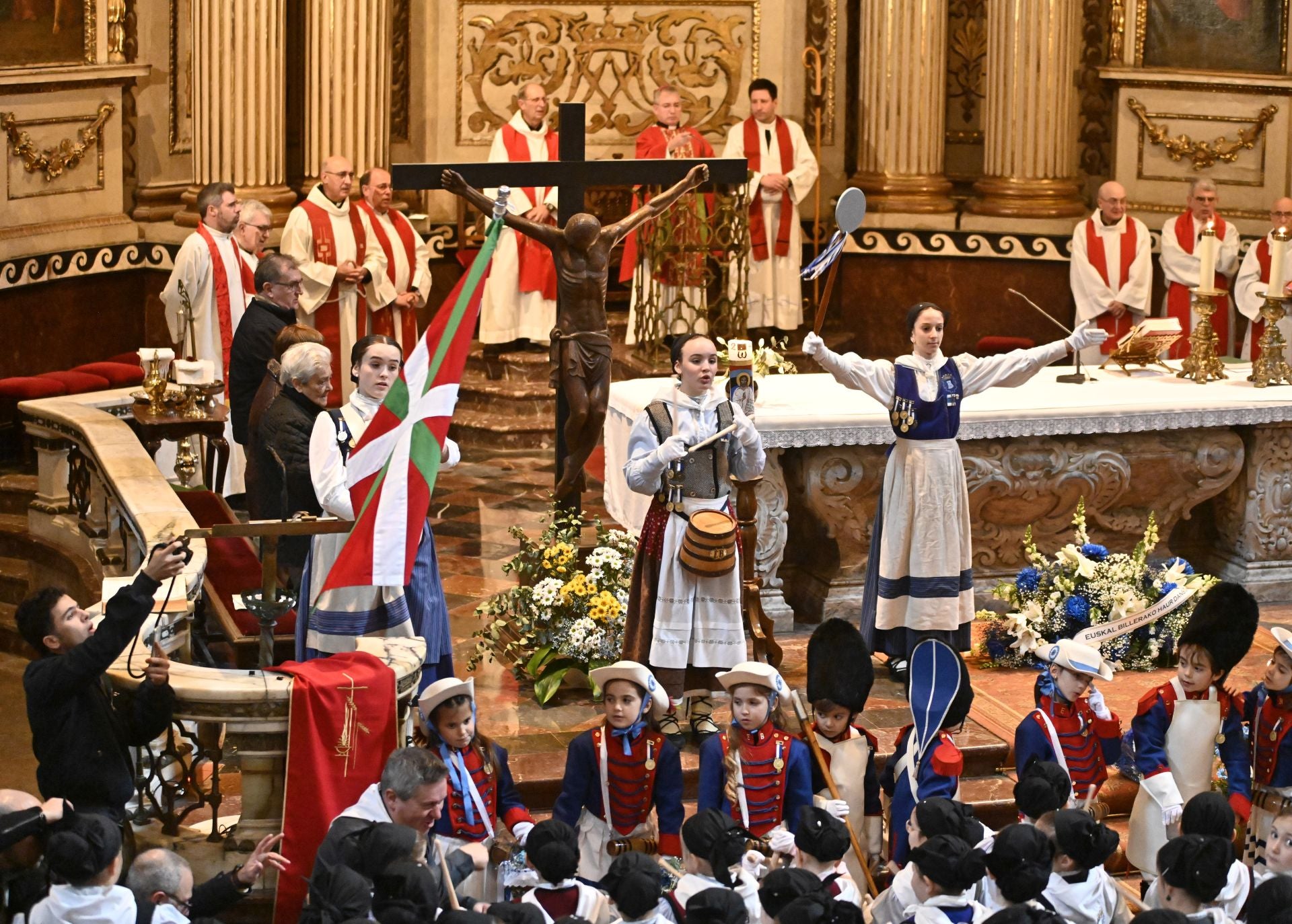 Multitudinaria misa de San Sebastián