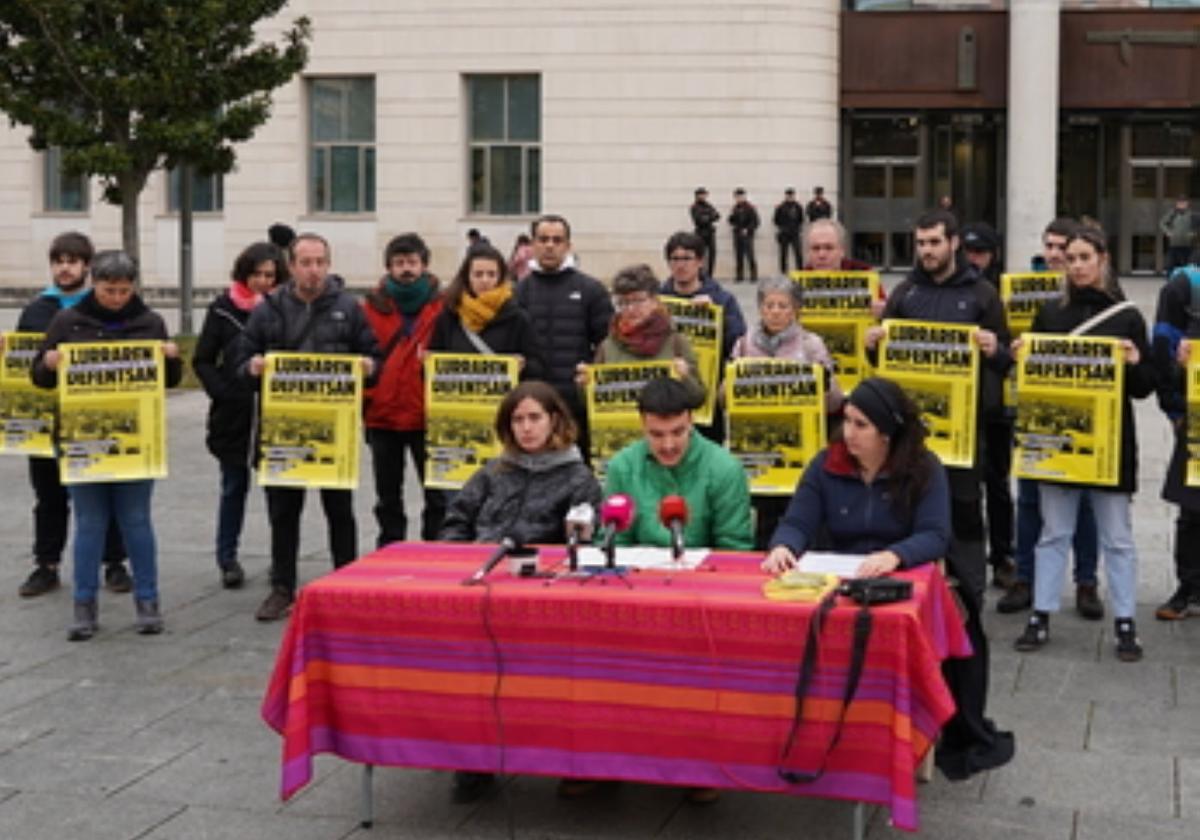 Rueda de prensa de ayer.