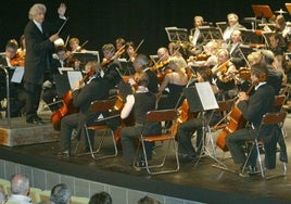 La imagen corresponde al último concierto que ofreció la Orquesta de Euskadi en Tolosa, en el año 2006.