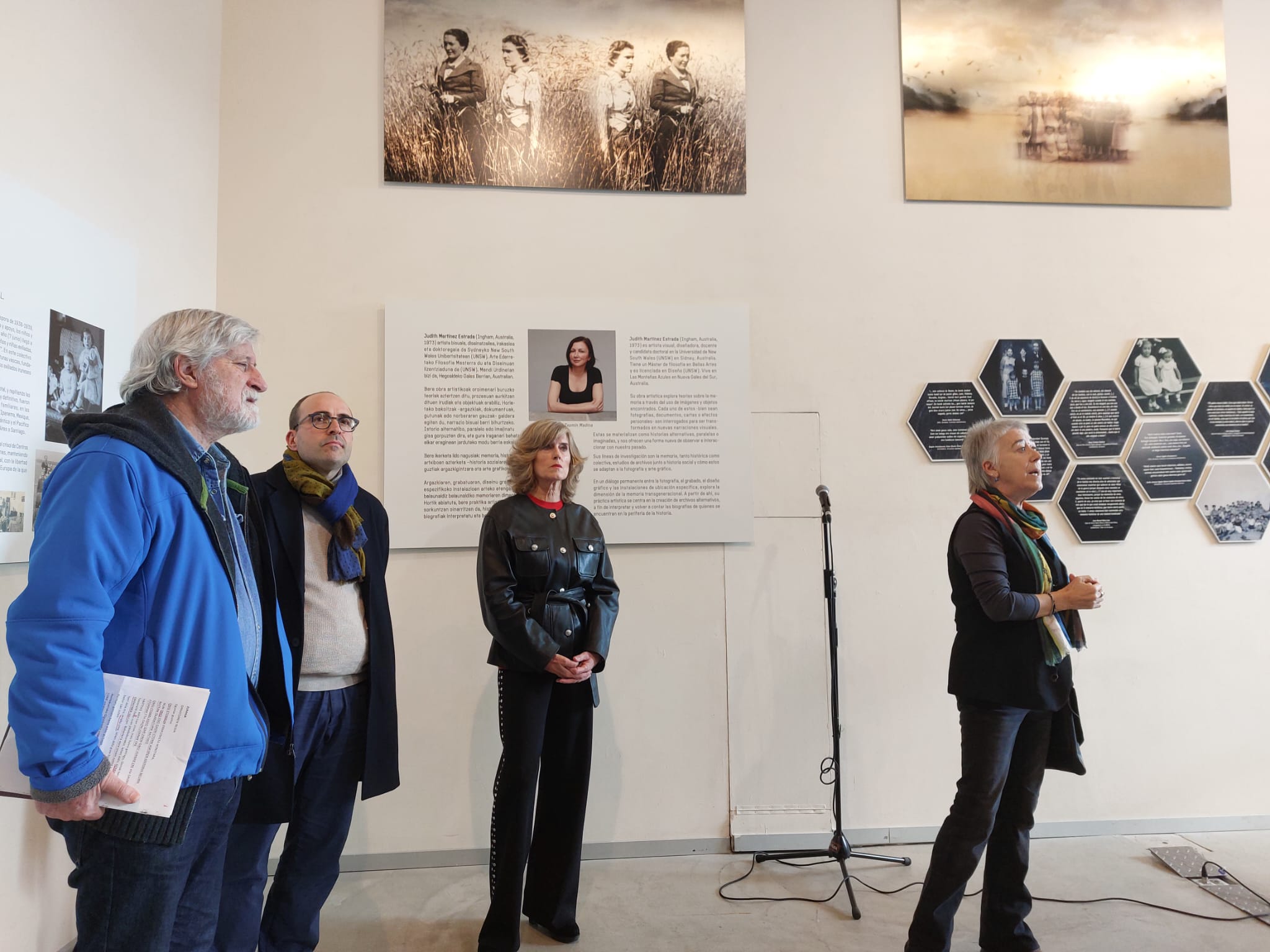 Las imágenes de la exposición &#039;El ojo de la aguja- 1936 Niños y niñas de la guerra&#039; en Zumaia