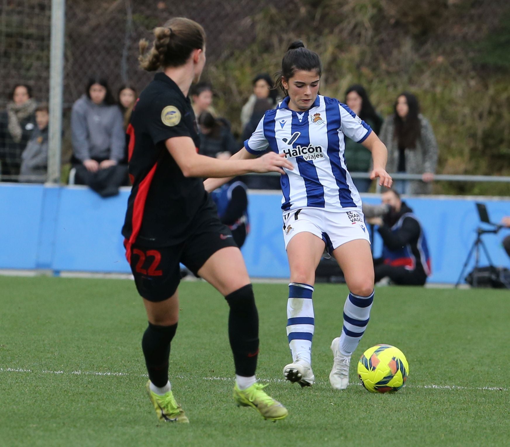 Intza Egiguren en un partido ante el Barcelona.