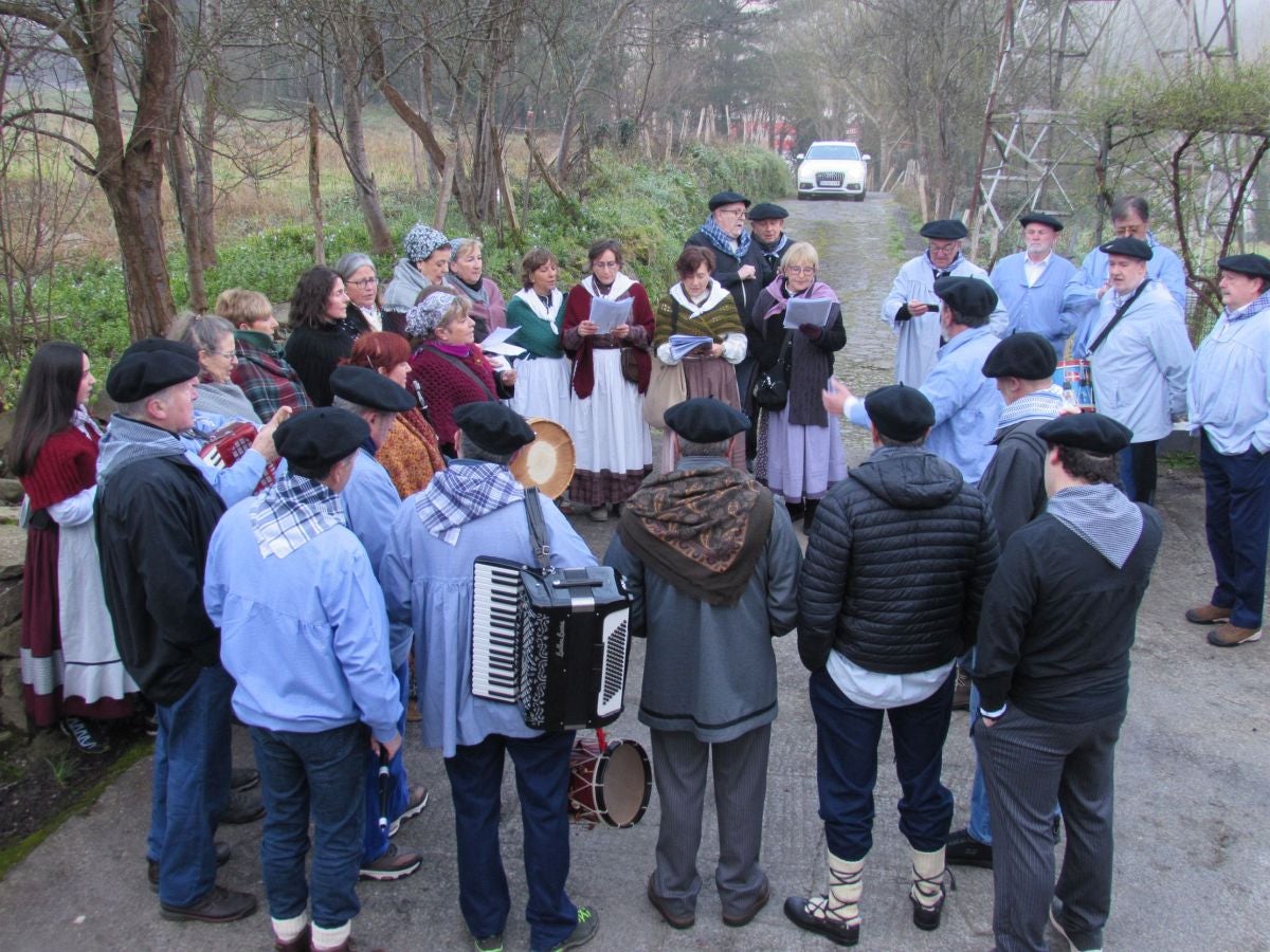 Soleadas coplas de Santa Agueda en Arrasate