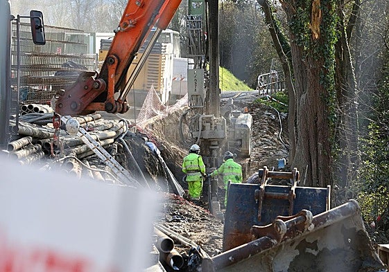 Labores de sujeción de la ladera en Doctor Begiristain.