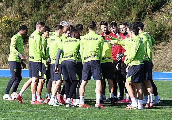 KLos jugadores de la Real, en el entrenamiento de este miércoles
