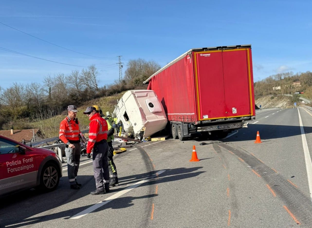 Uno de los camiones implicados en el accidente.