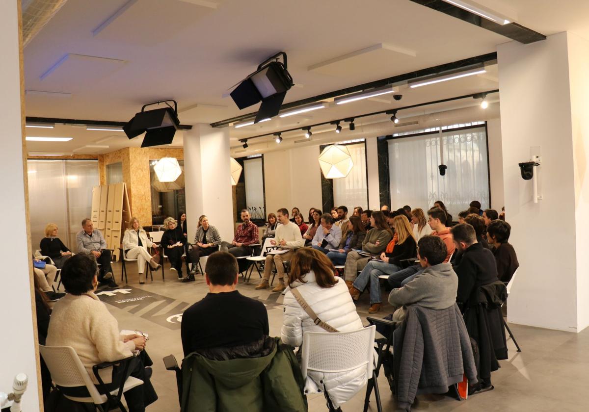 Presentación ayer de las conclusiones del proyecto Lanaren Zentzua de la Diputaciónd e Gipuzkoa.