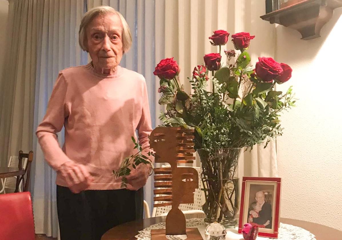 La donostiarra Isabel Etxeberria el día de su 110 cumpleaños.