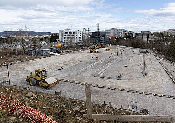 Salud ultima los últimos detalles para que el parking provisional dé servicio el próximo mes.