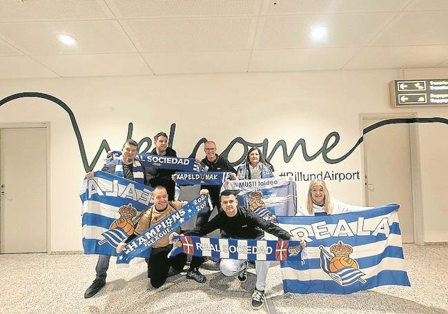 Aficionados realistas, en el aeropuerto de Billund.