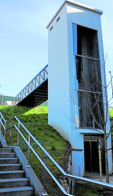 El ascensor construido en el barrio de Altzate Berri.